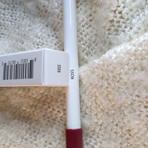 Uoma Beauty BADASS MF LIP LINER in Ross, 1.14g/0.04oz - Picture 4 of 6